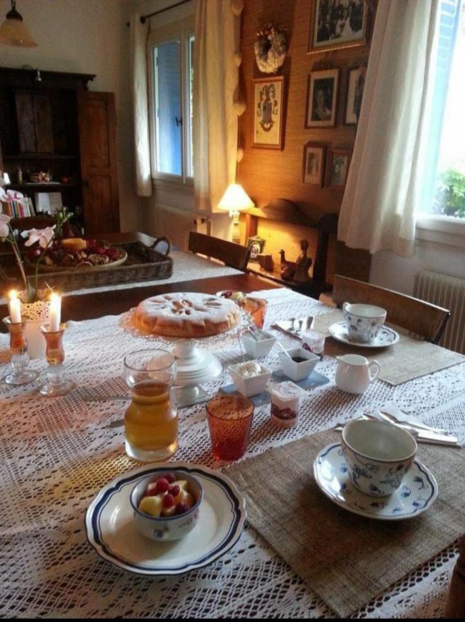 Le Cerisier Bed & Breakfast Mareil-Marly Ngoại thất bức ảnh